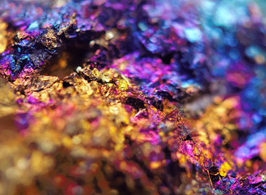 shutterstock_203691025Non-ferrous metal. Nugget. Gold.Copper. Iron. Macro. .jpg