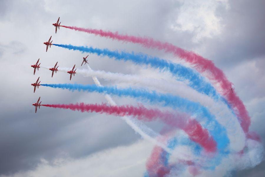 The Red Arrows performing at The Royal International Air Tattoo 2025 using sustainable aviation fuel and hydrotreated vegetable oil-generated vapour trails pictured