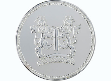 circular silver medal with two heraldic lions